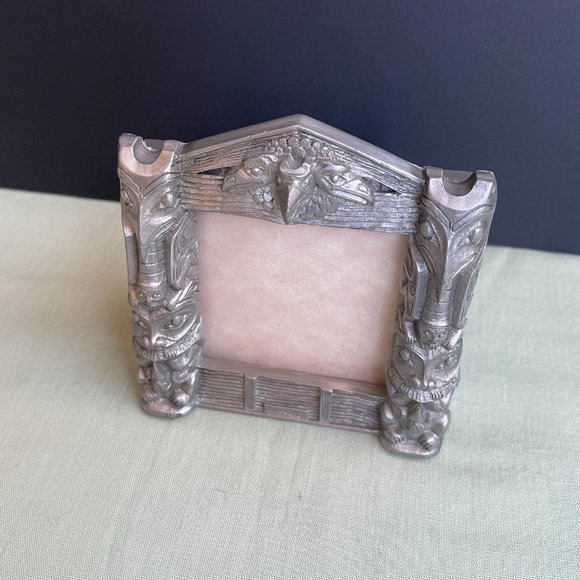 Pewter Totem Longhouse Picture Frame - made in Canada - Picture 6 of 6